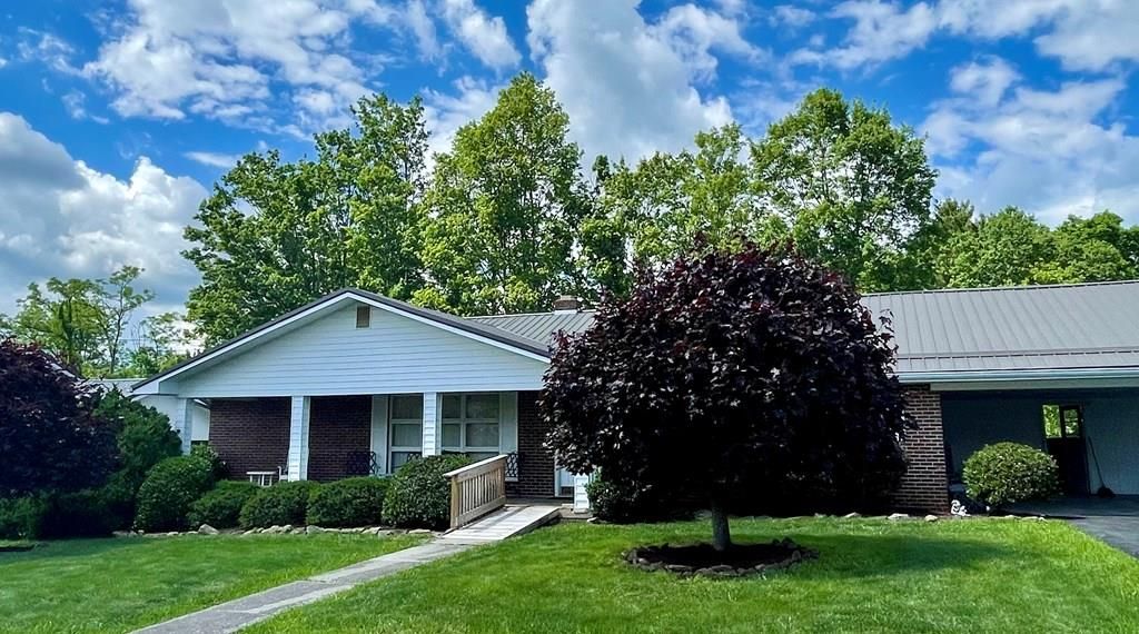 112 W Broadway St, Athens, WV 24712 MLS 53174 Trulia