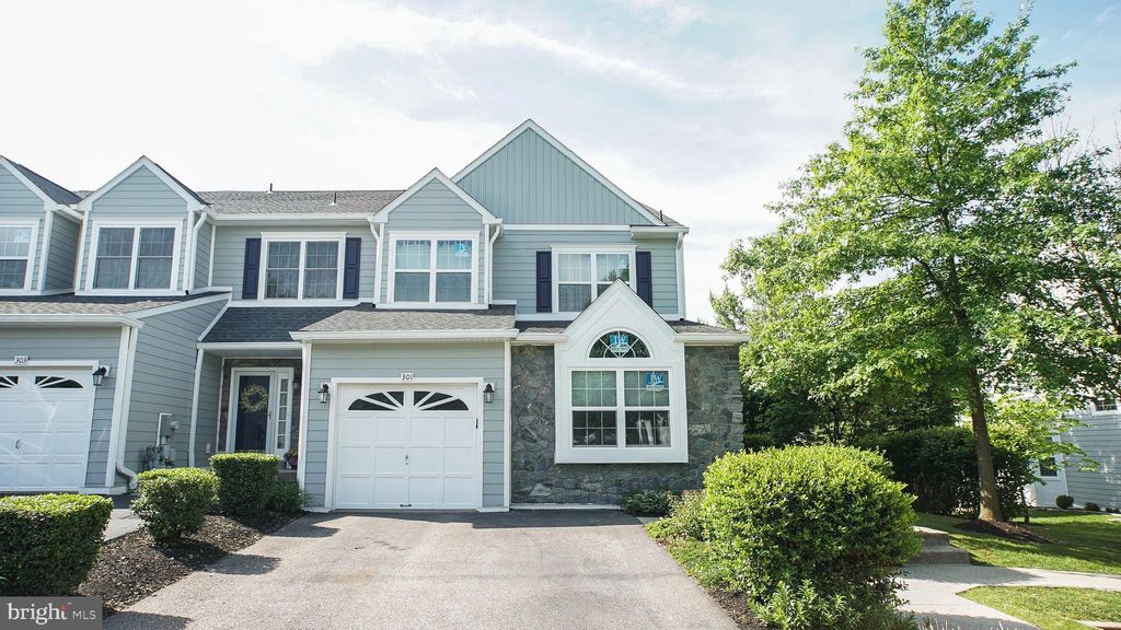 301 Donna Dr, Plymouth Meeting, PA 19462