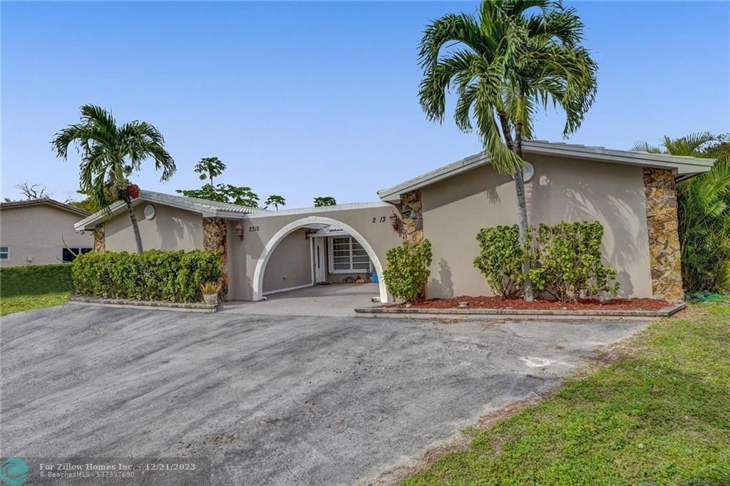 2313 NW 86th Ln, Coral Springs, FL 33065