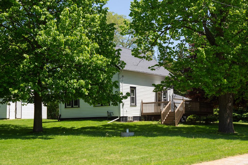 8727 Center Rd, Newton, WI 53063 Trulia