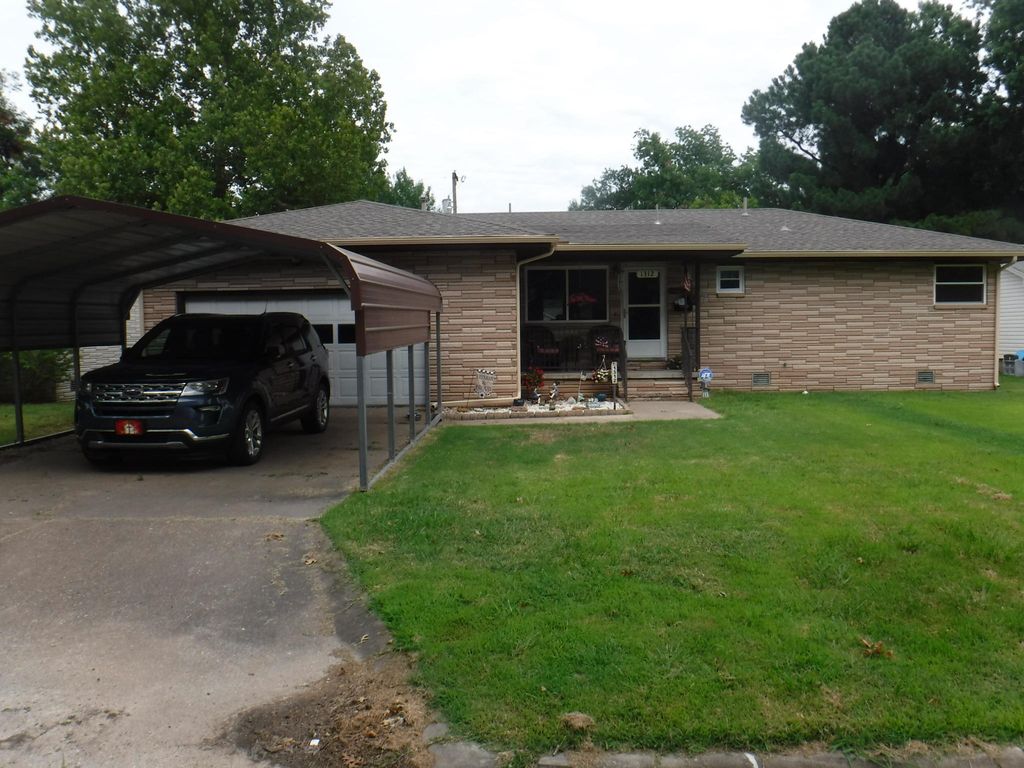 1312 Park Heights St, Miami, OK 74354