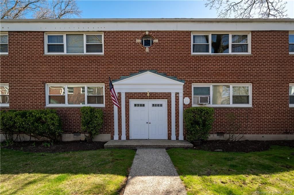 26 Courtland Ave  #1, Stamford, CT 06902