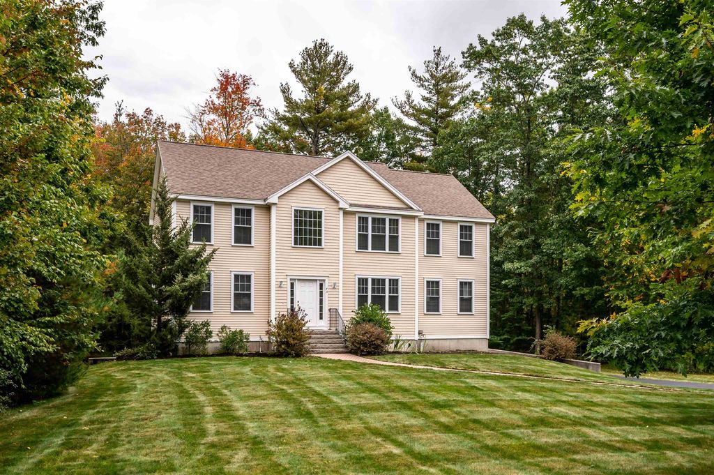 75 Emerald Ln, Dover, NH 03820