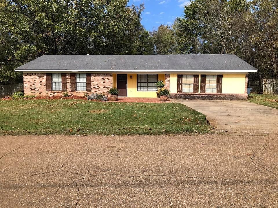115 Richland East Cir, Richland, MS 39218 4 Bed, 3 Bath SingleFamily