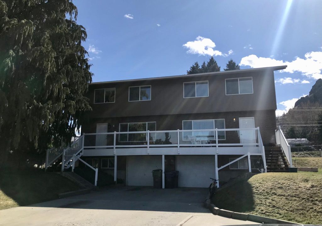 1100 Vista Pl #X, Wenatchee, WA 98801