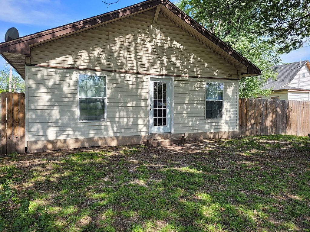 1214 S 9th St, Blackwell, OK 74631 Trulia