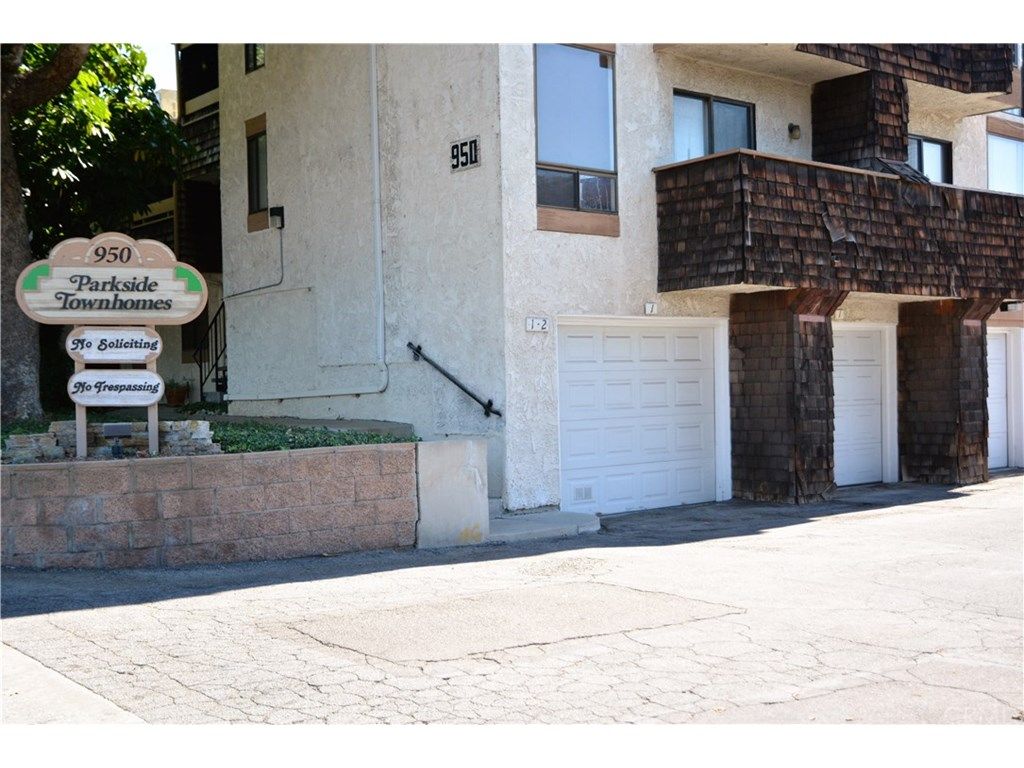 950 W Lambert Rd 17, La Habra, CA 2 Bed, 2 Bath Townhouse 7 Photos