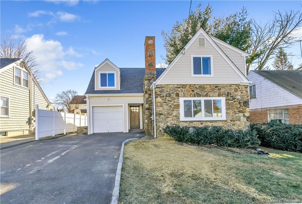 53 Clark St, Bridgeport, CT 06606