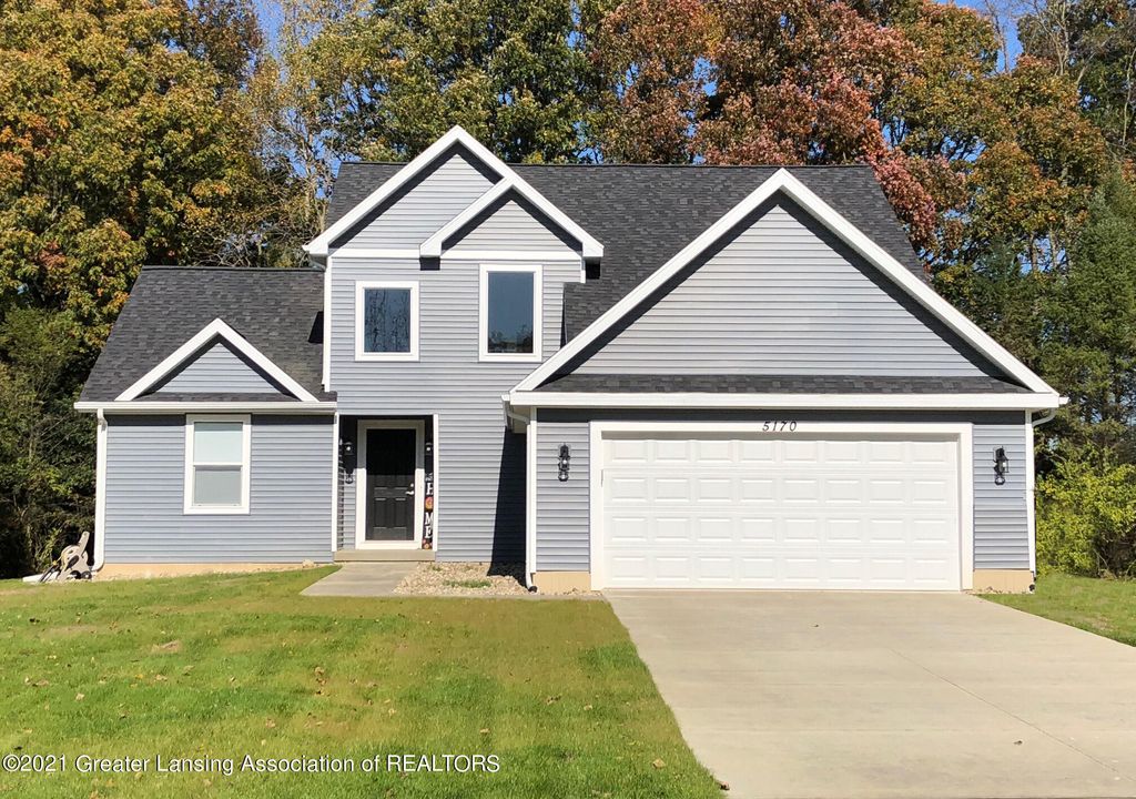 454 S Yates St, Pewamo, MI 48873