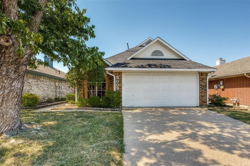 5009 Hearthcrest Dr, Garland, TX 75044