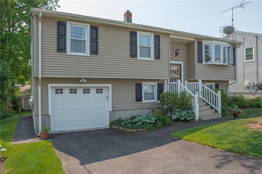 172 Everett St, West Haven, CT 06516