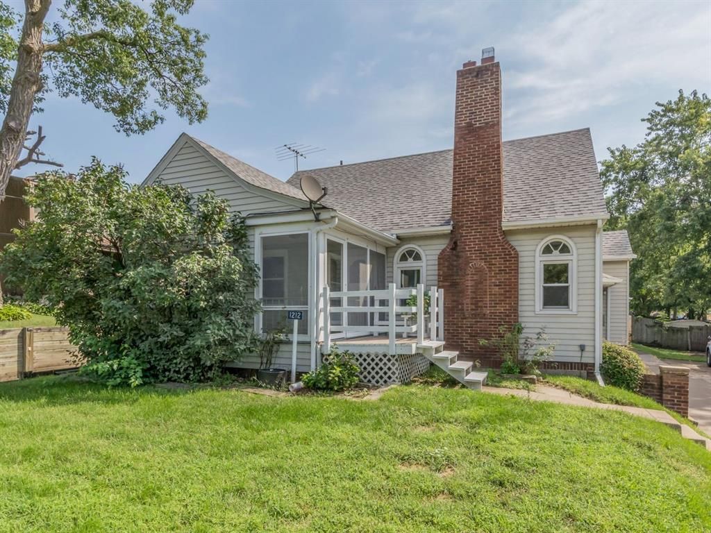 1212 Oakland Rd NE, Cedar Rapids, IA Trulia