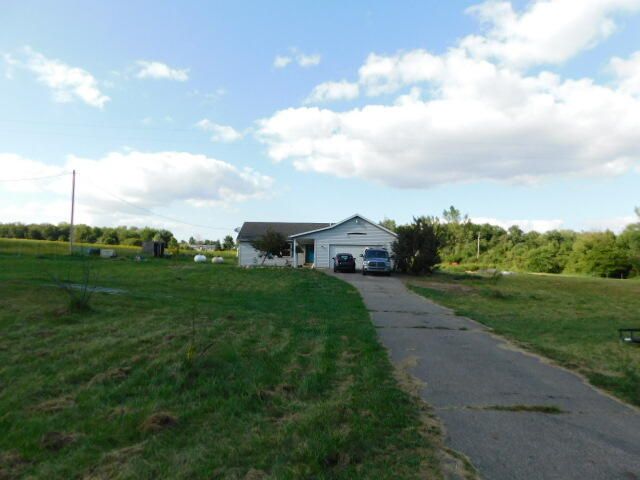 226 W Girard Rd, Union City, MI 49094