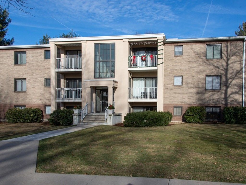 17 Bourbon St 75, Peabody, MA 2 Bed, 1 Bath Condo 17 Photos Trulia