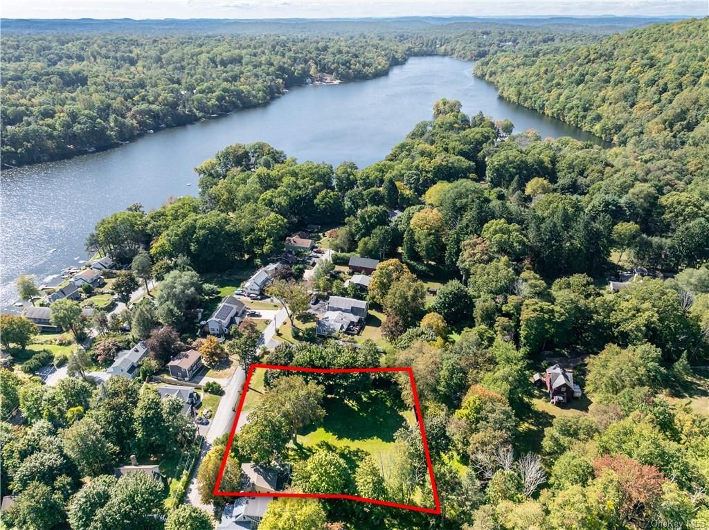 17 & 19 Lakeview Road, South Salem, NY 10590 SingleFamily Home for