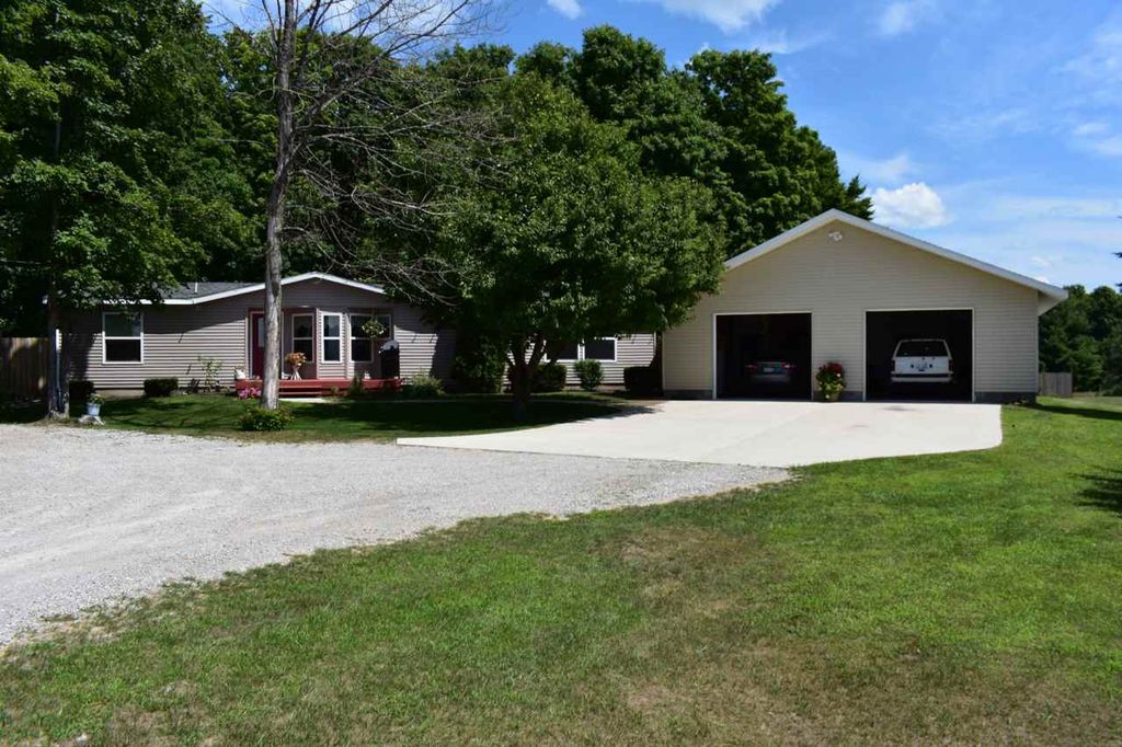 8105 Mission Rd, Alanson, MI 49706 Trulia