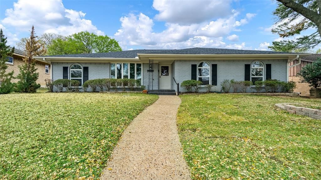 7729 La Verdura Dr, Dallas, TX 75248