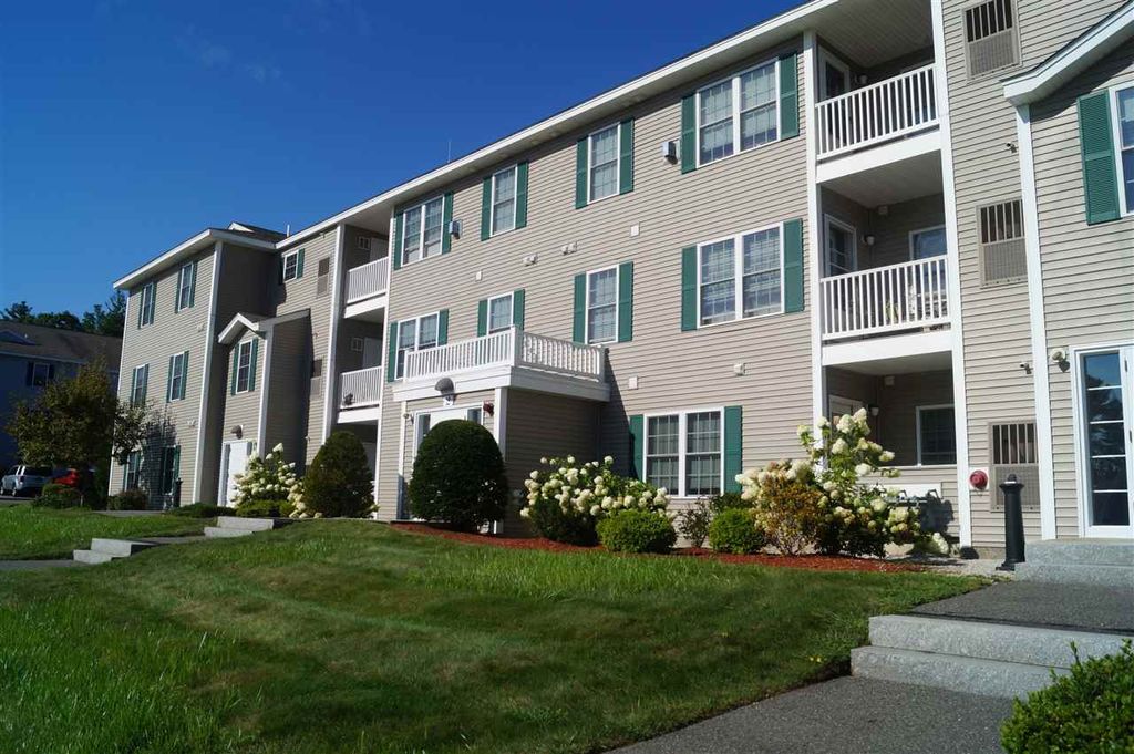 2 Crestview Cir 94, Londonderry, NH 2 Bed, 2 Bath Condo 16 Photos