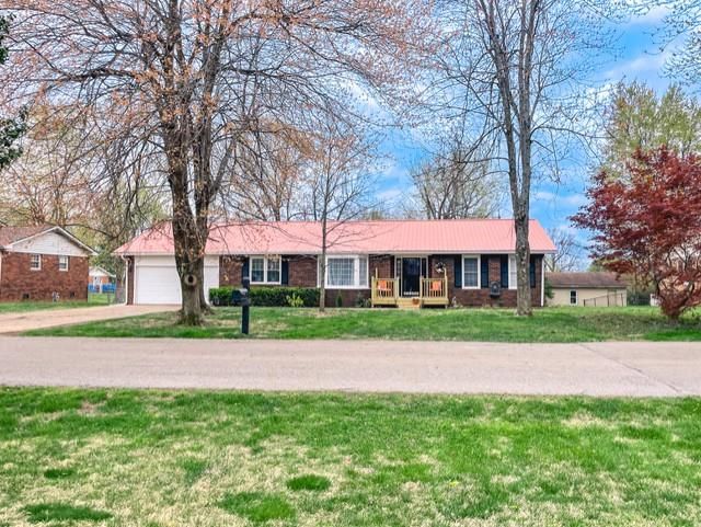 665 Clearview Dr, Madisonville, KY 42431