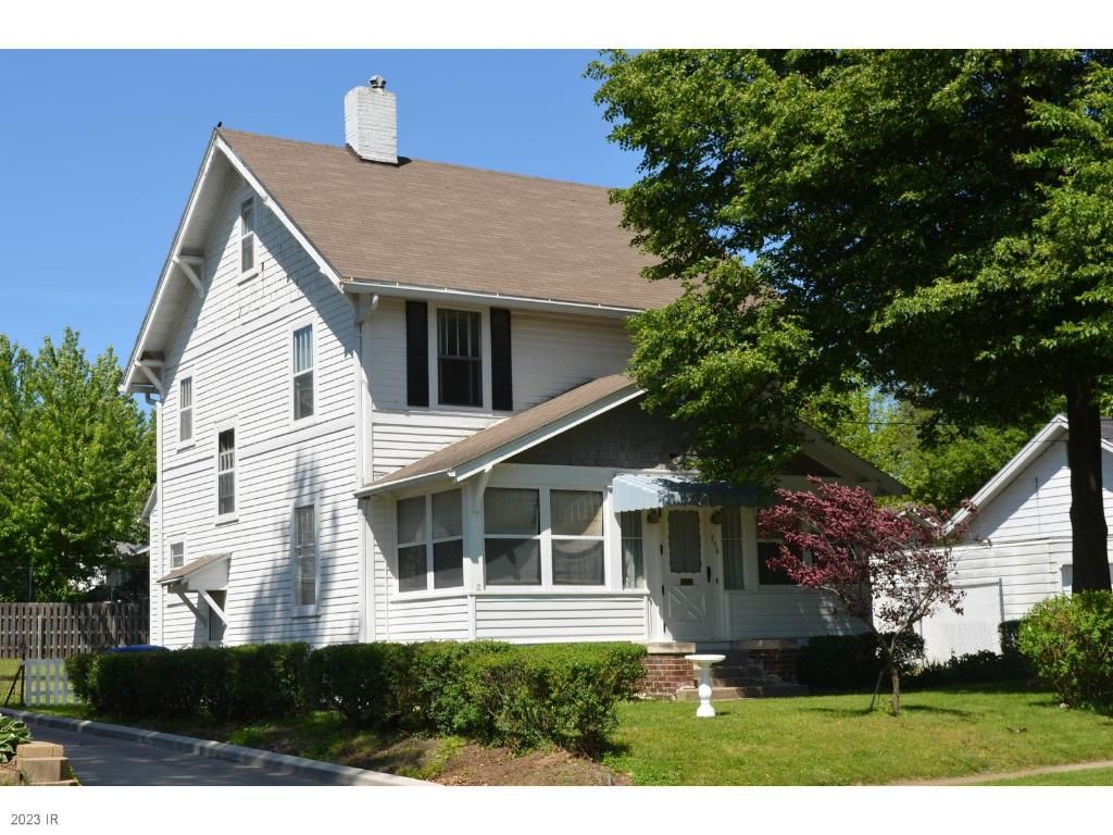 736 Guthrie Ave, Des Moines, IA 50316 See Est. Value, Schools & More