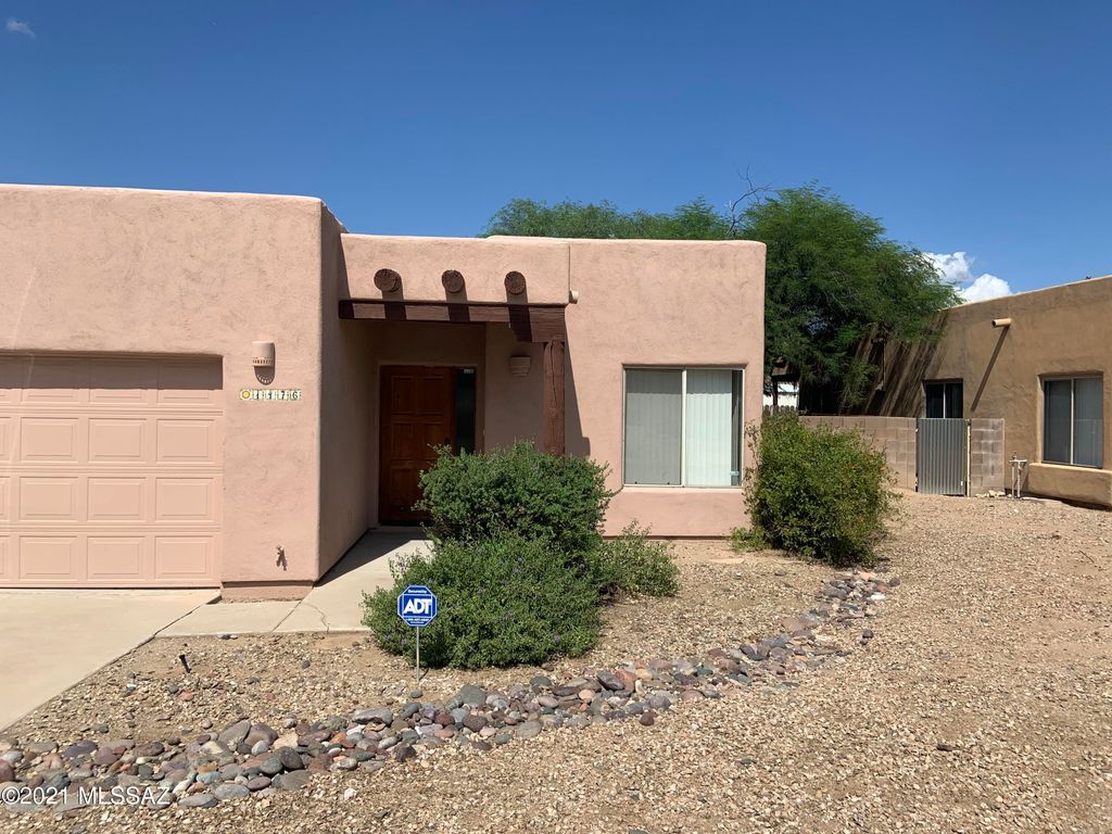 1476 N Remington Pl, Tucson, AZ 85712