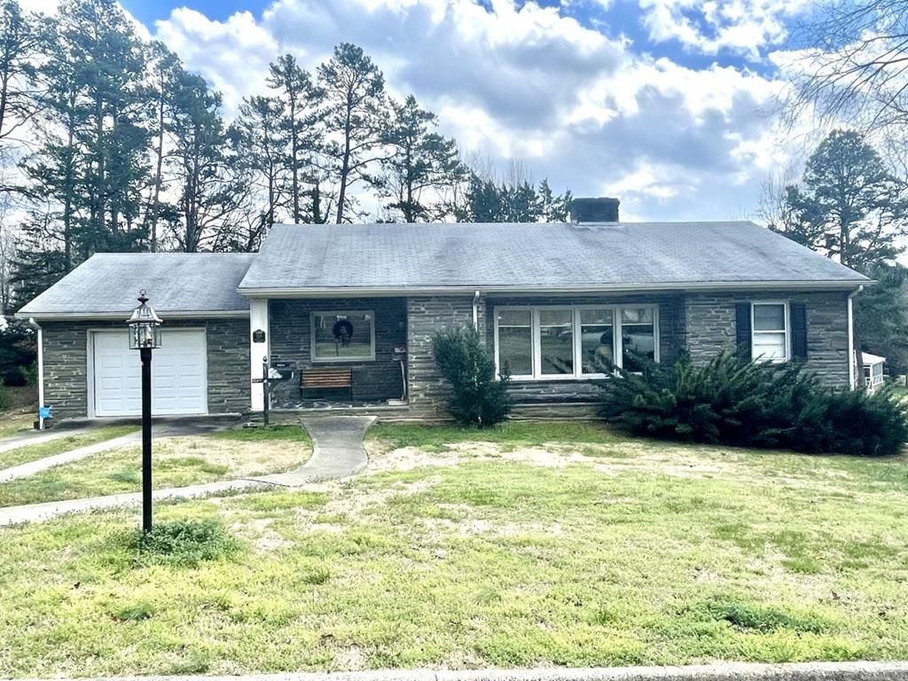 209 Yates St, South Boston, VA 24592 Trulia