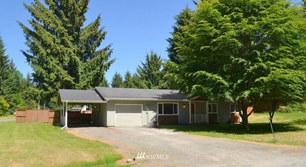 11 Elk Loop Dr, Forks, WA 98331