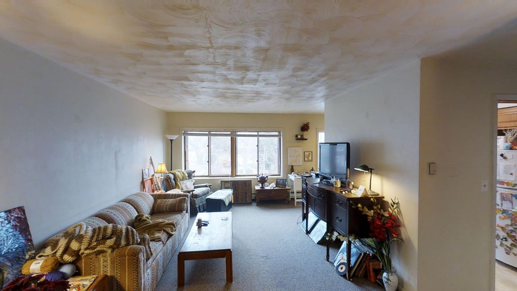 117 Church St #202, River Falls, WI 54022