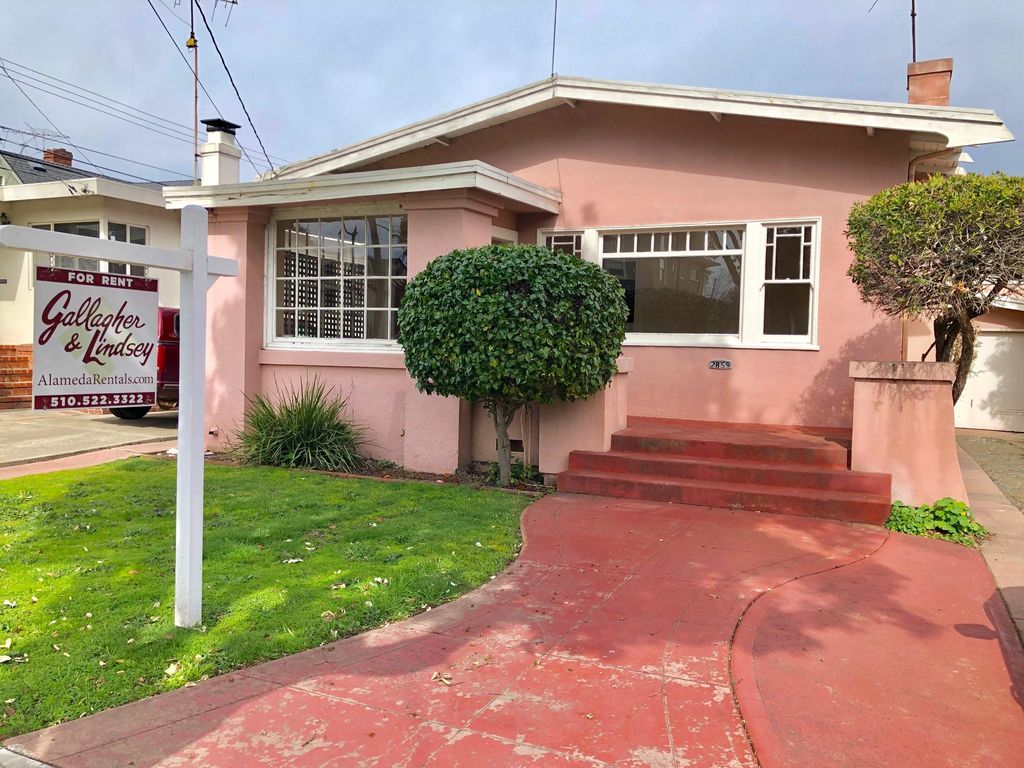 2859 Santa Clara Ave, Alameda, CA  3 Bed, 1 Bath SingleFamily Home