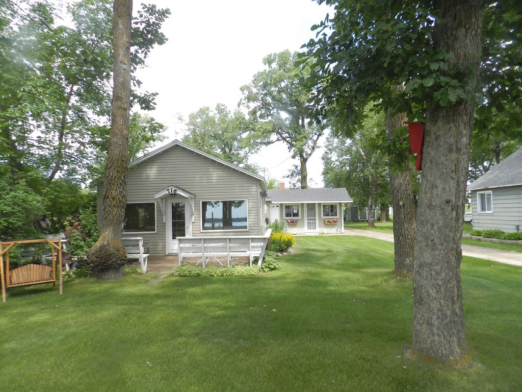 716 W Lake Dr, Detroit Lakes, MN 56501 Trulia