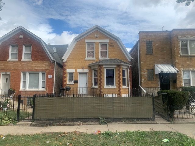 823 N Trumbull Ave, Chicago, IL 60651