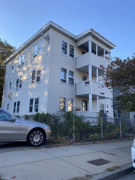 575 Hyde Park Ave #1, Boston, MA 02131