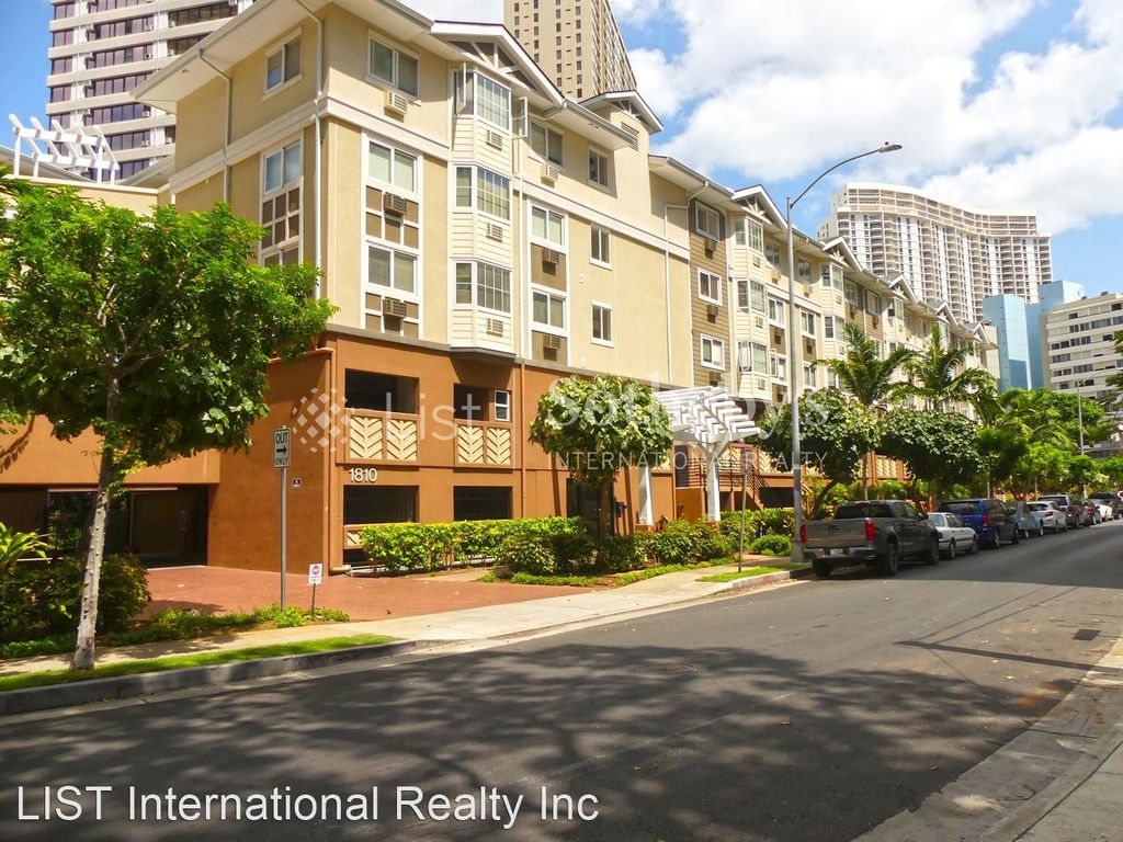 1800 Kaioo Dr #C307, Honolulu, HI 96815