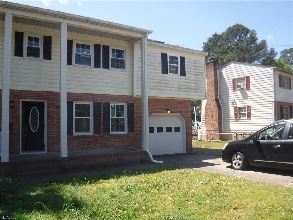 216 Beechmont Dr, Newport News, VA 23608 4 Bed, 3.5 Bath Single