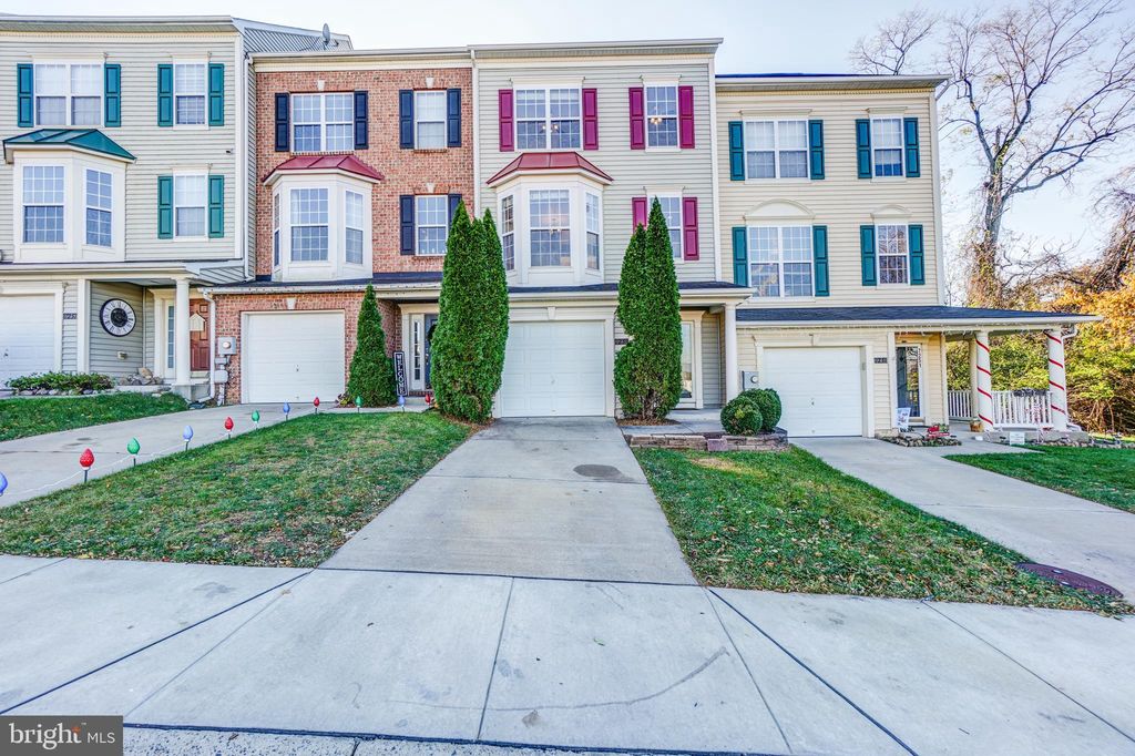 7253 Parkers Farm Ln, Frederick, MD 21703