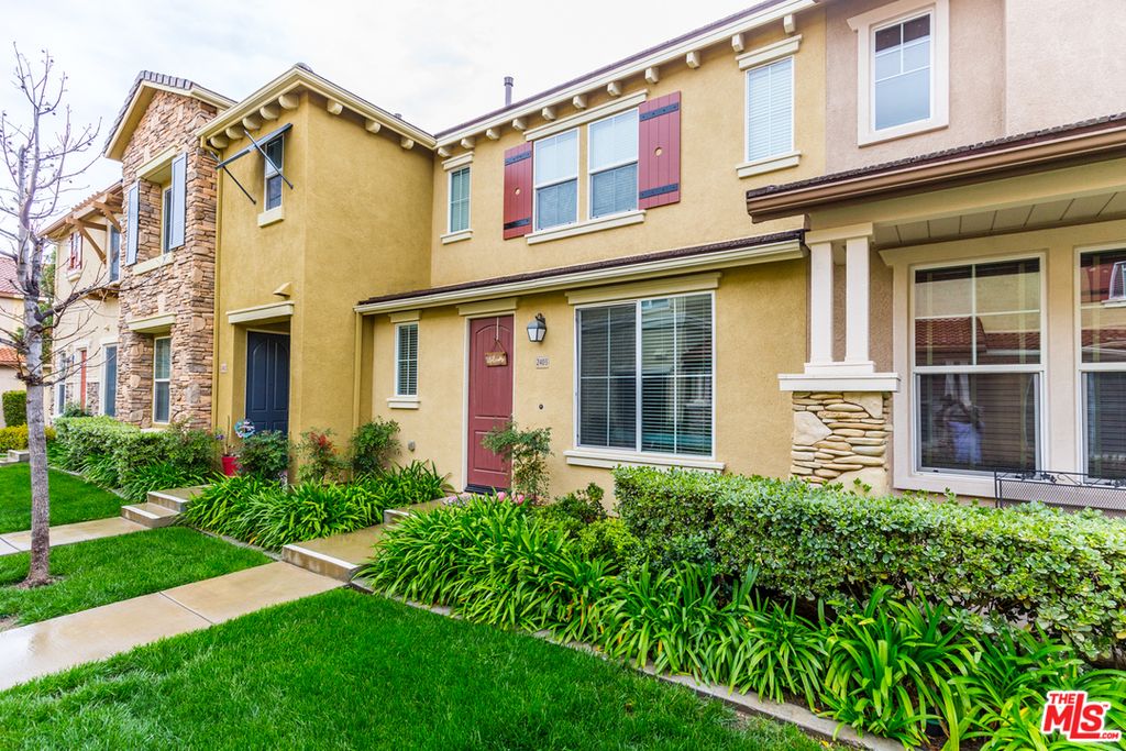 30505 Canyon Hills Rd 2403, Lake Elsinore, CA 2 Bed, 3 Bath Condo