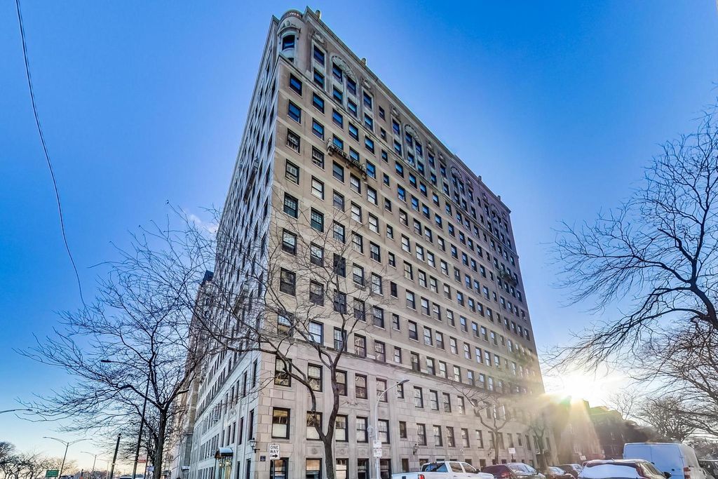 3534 N Lake Shore Dr #9C, Chicago, IL 60657