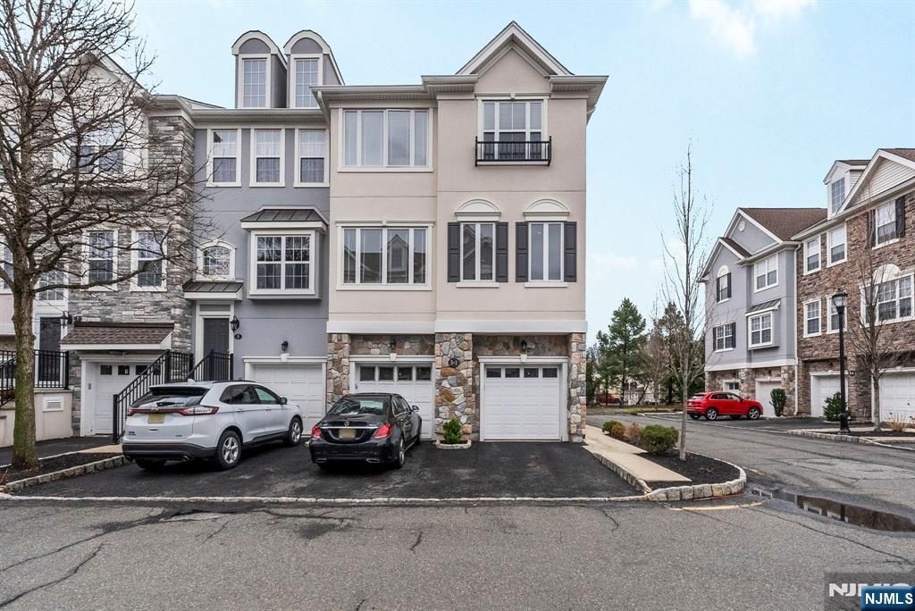 1 Carrington Pl Clifton NJ 07013 See Est Value Schools More