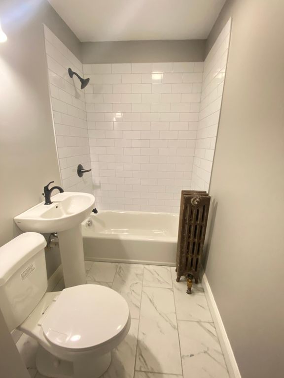 10 Centre Ave #2A, Dorchester Center, MA 02124