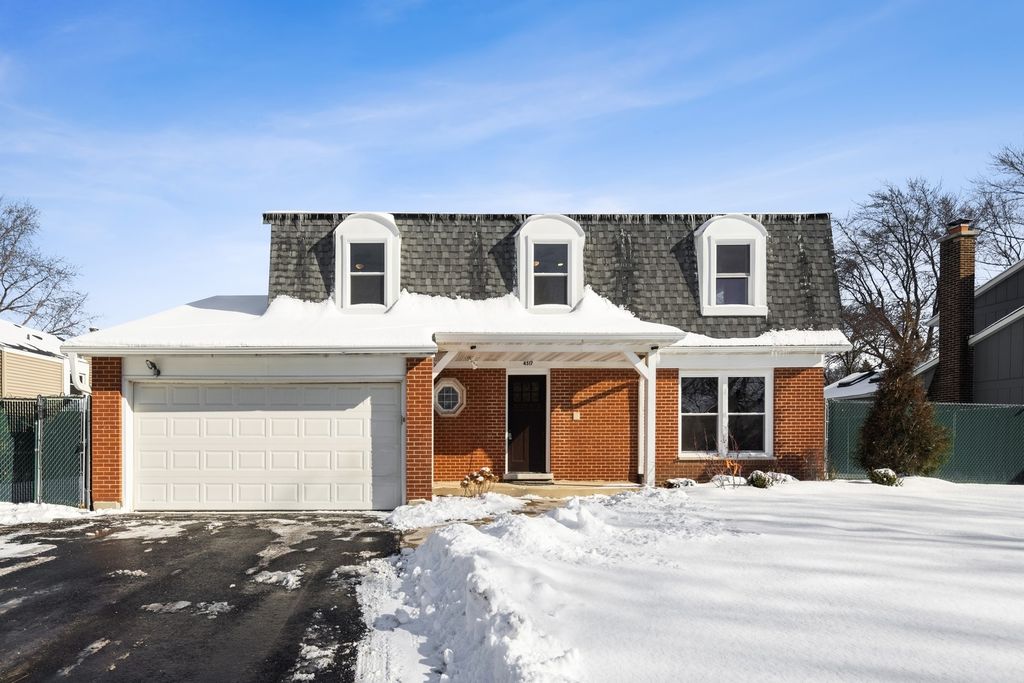 4517 Black Partridge Ln, Lisle, IL 60532