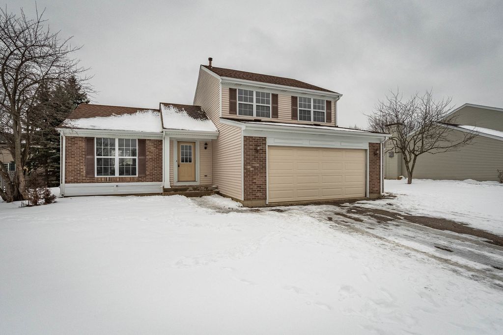 1187 Lismore Ct, Lake Zurich, IL 60047