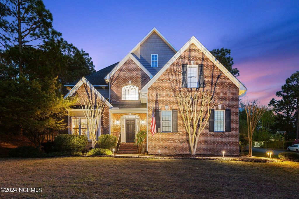 101 Stafford Court, Southern Pines, NC 28387