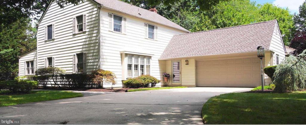 3 Whitby Rd, Cherry Hill, NJ 08003