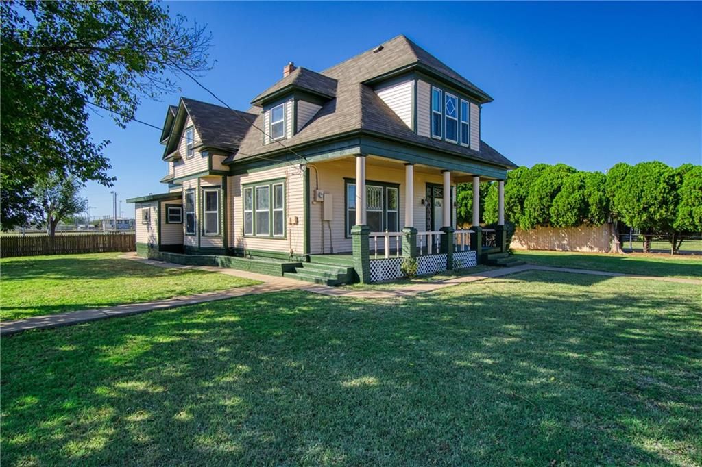 921 S Navajoe St, Altus, OK 73521