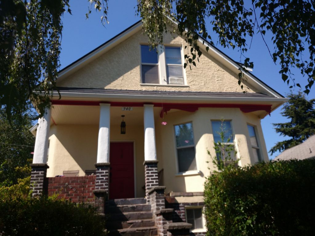 940 NW 54th St, Seattle, WA 98107