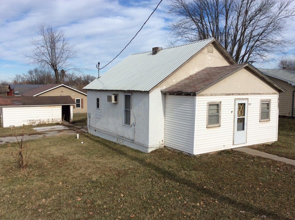 2524 Main St, Unionville, MO 2 Bed, 1 Bath SingleFamily Home 4