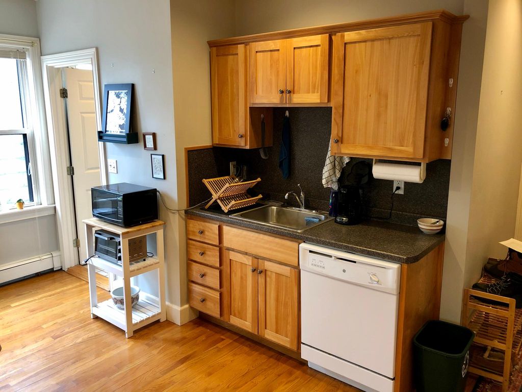 693 Somerville Ave #1, Somerville, MA 02143
