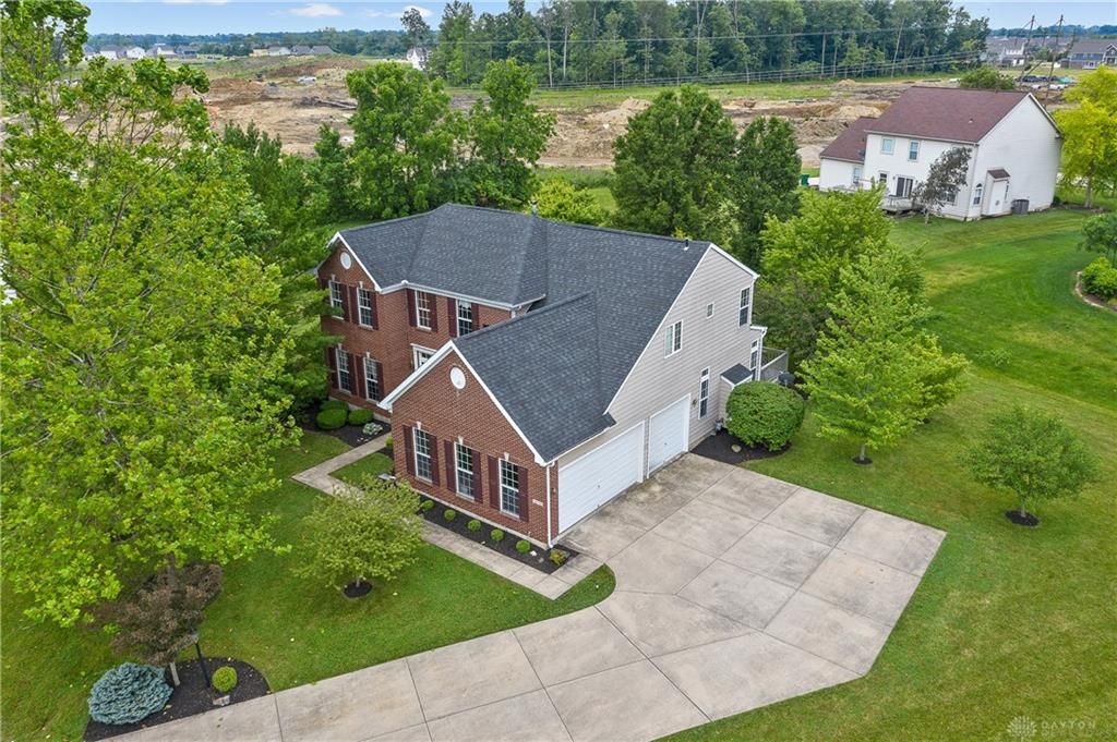 10589 Falcon Ridge Ct, Dayton, OH 45458