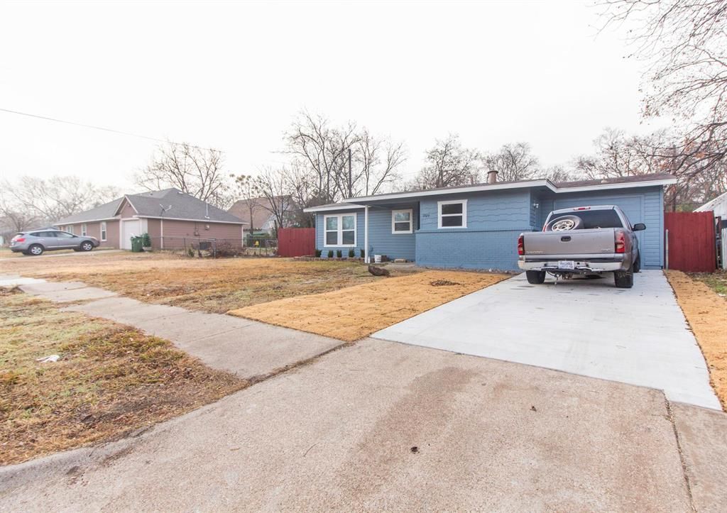 2024 E Mitchell St, Arlington, TX 76010 | Trulia 2024 E Mitchell St, Arlington, TX 76010 | Trulia