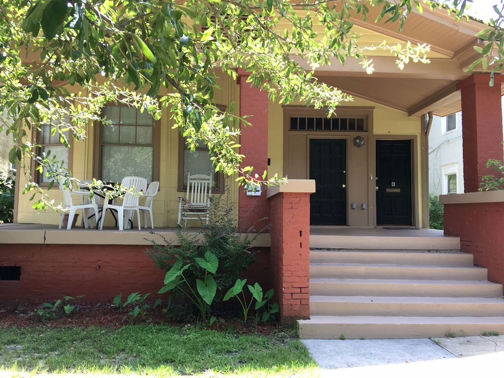 823 E Henry St #B, Savannah, GA 31401